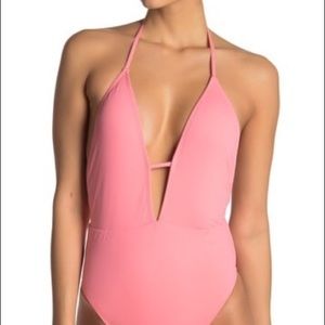 One piece swim suit